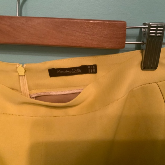 Lemon yellow SKIRT.  Massimo Dutti, US8/EU40/MEX30.  Made in Portugal. - Picture 3 of 7
